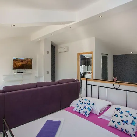 Klara Villa Makarska